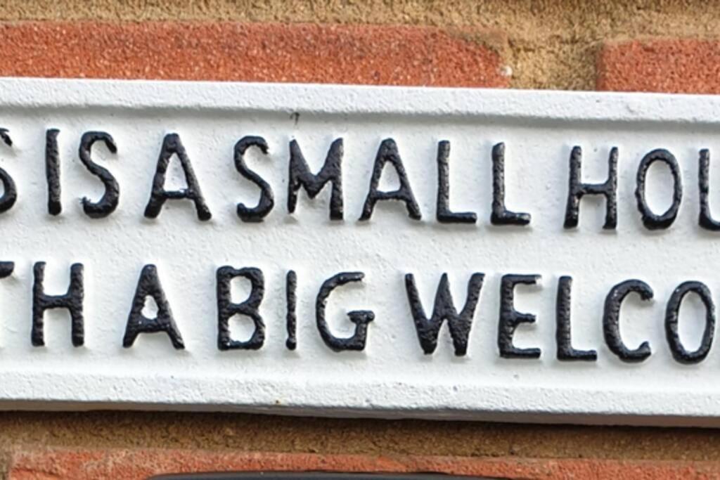 Apartment A Away From With A Big Welcome